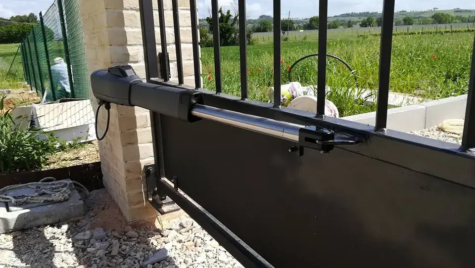 Riparazione cancello automatico a Vanzaghello