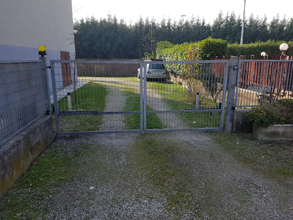 Cancelli automatici: Intervento tecnico a Legnano