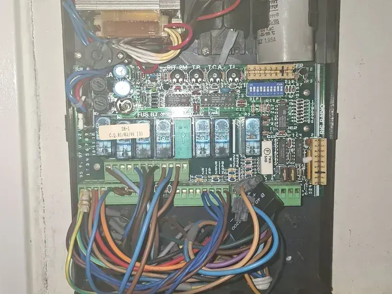 Ricambi automazioni: Scheda elettronica quadro comando cancello a Buccinasco
